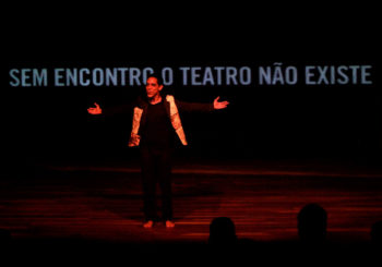 Lelo Filho apresenta solo Fora da Ordem dia 24 de maio no Teatro Isba