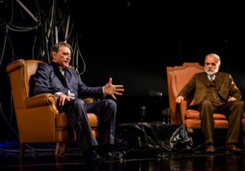 Em sua última semana no Teatro das Artes, o espetáculo “As Brasas” tem sessão dupla na quarta-feira (dia 28), às 18h e às 20h. Na quinta (dia 29), o horário é às 20h e na sexta (dia 30), “As Brasas” faz sua última apresentação às 21h.