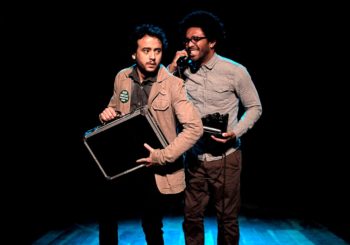 Baseada na obra de Eugène Ionesco, “Os Javalis” leva ao Teatro Glaucio Gill uma irreverente e bem-humorada  metáfora sobre a massificação da informação
