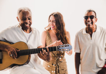 Roberta Sá lança o single “Ela diz que me ama”