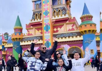 Influencer Joy curte Beto Carrero World com esposa e três filhos