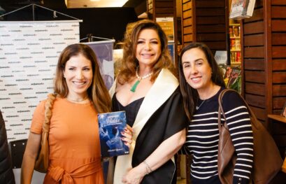 Kristhel Byancco lança livro de autoajuda em livraria do Rio de Janeiro