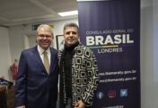 Del Feliz representa o Nordeste em evento cultural em Londres, destacando o forró e a cultura baiana