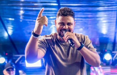 FORRÓ DO REI TRANSFORMA O RIO VERMELHO EM TEMPLO DO ARRASTA-PÉ COM VITOR FORROZEIRO ENTRE AS ATRAÇÕES