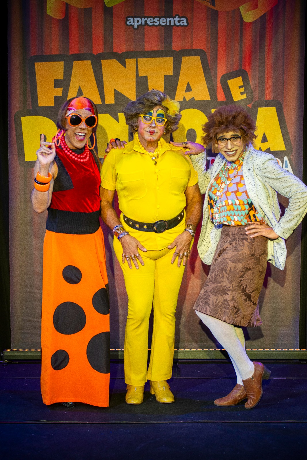 A CIA BAIANA DE PATIFARIA  se despede de  FANTA & PANDORA, UMA FOLIA EM CENA  2 ÚLTIMAS APRESENTAÇÕES DA TEMPORADA NA PITUBA  DIAS 16 E 23 DE MAIO, SÁBADOS ÀS 19H, NO TEATRO MÓDULO!  Vem aí A VIDA É UM CABARÉ!