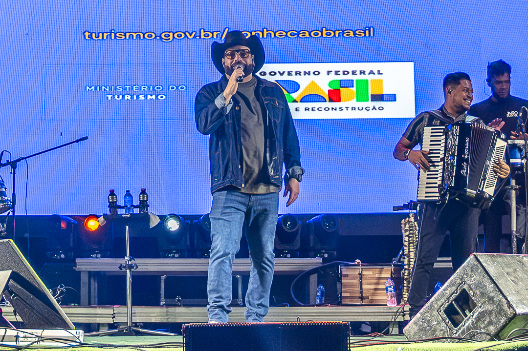 JAIRO BARBOZA CELEBRA A CULTURA E A FÉ NO FESTIVAL DA TREZENA DE SANTO ANTÔNIO EM RUY BARBOSA