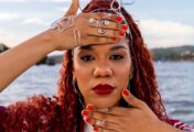 Sexta, dia 18/09, às 19h — pela primeira vez, RIANE no JNA!