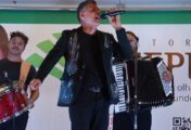 Del Feliz Representa o Forró da Bahia no Espaço Cordel e Repente da Bienal em São Paulo