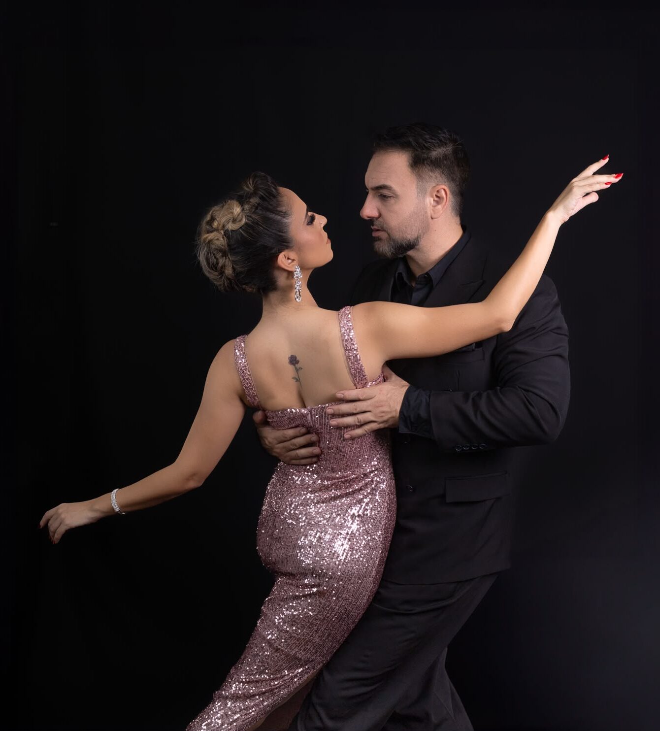 BUENOS AIRES TANGO SHOW ESTREIA NO CLARA NUNES EM APRESENTAÇÃO ÚNICA